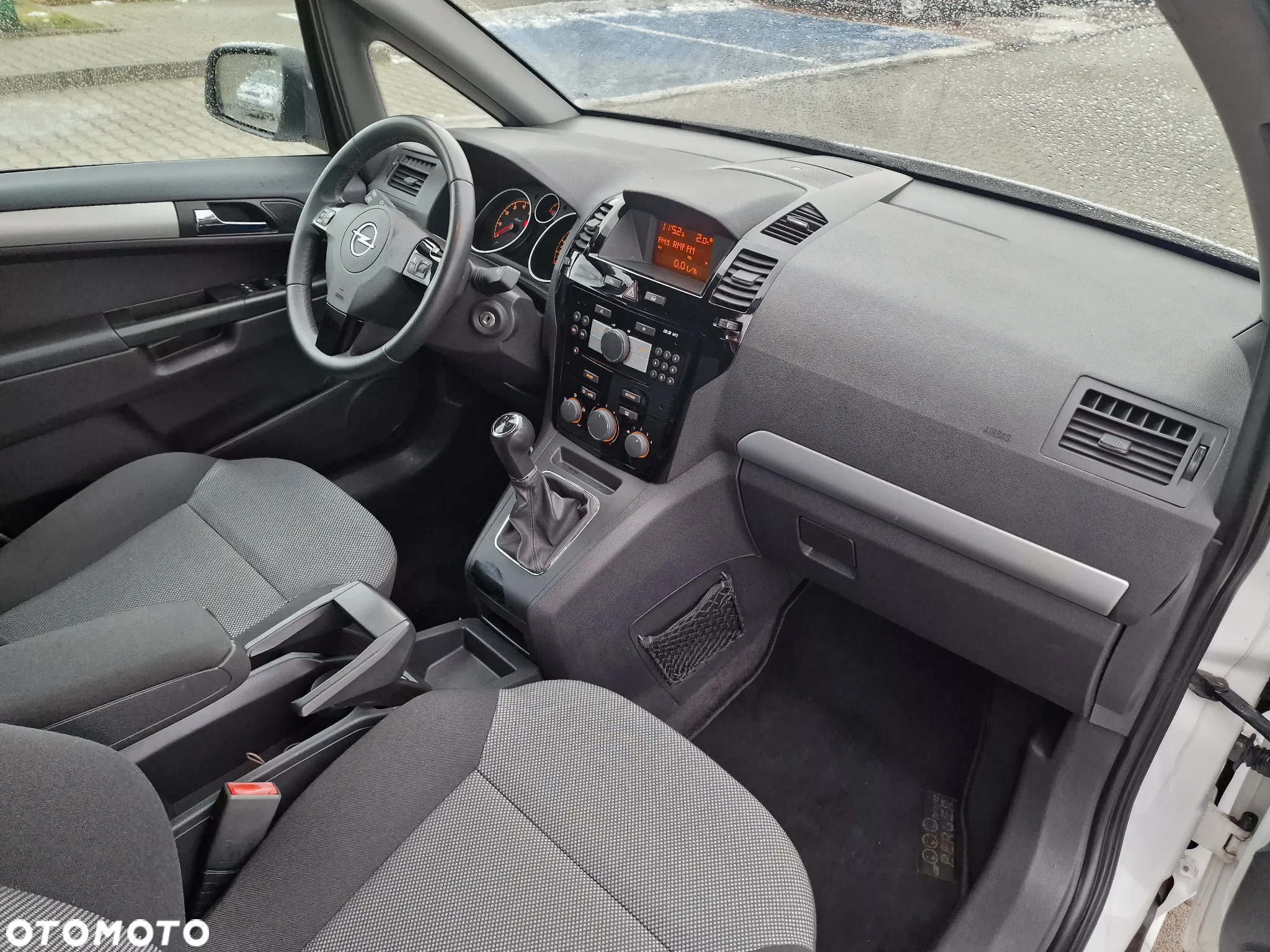 Opel Zafira 1.8 Cosmo - 23