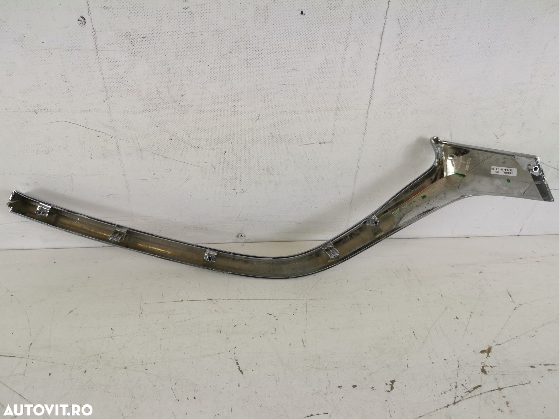 Ornament Crom Dreapta Grila Centrala Sub Far Mazda  3 BM [facelift] [2 - 5