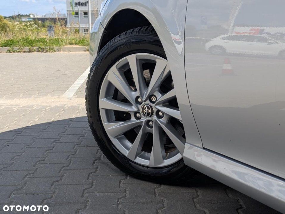 Toyota Camry - 9