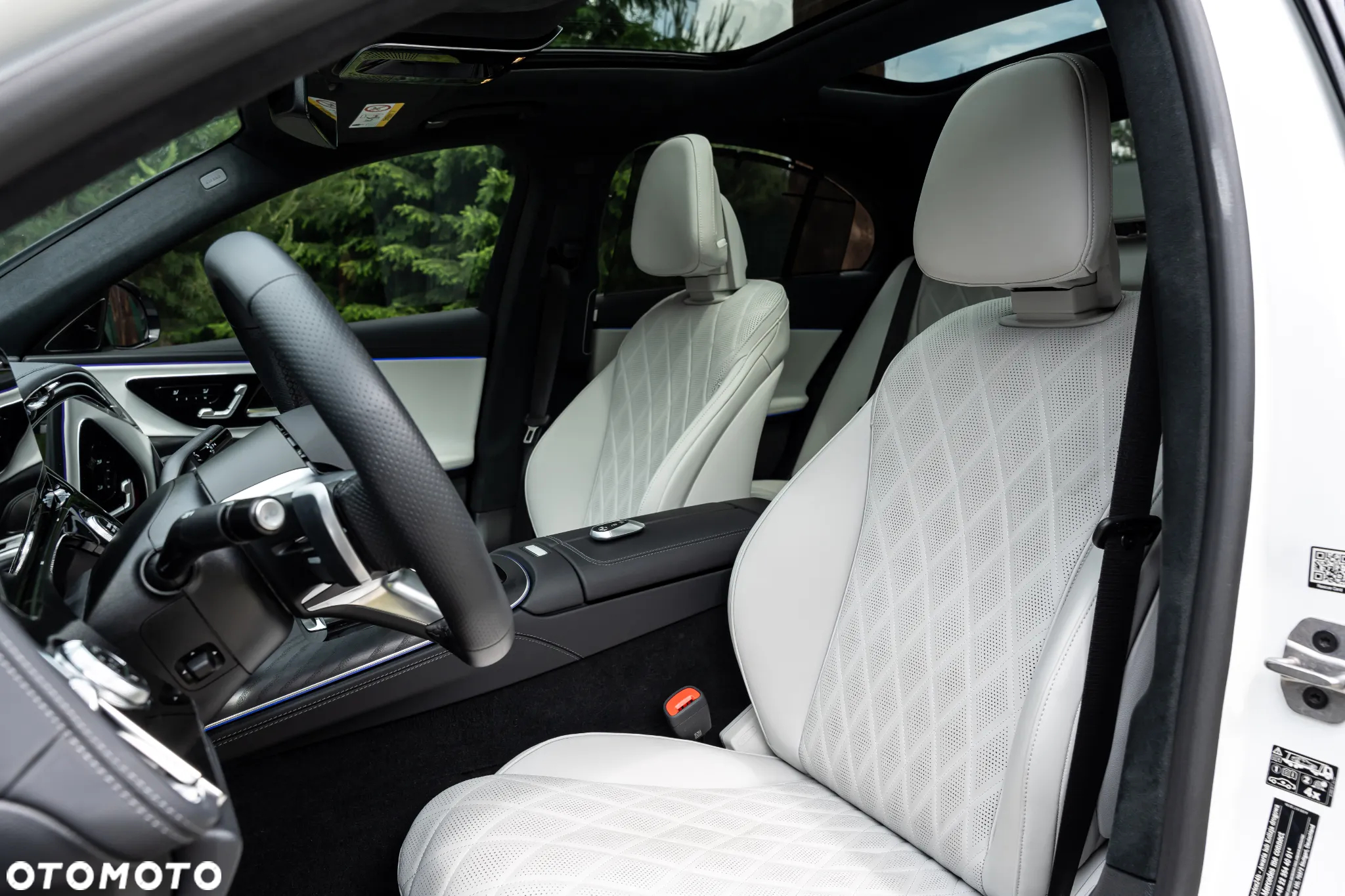 Mercedes-Benz Klasa E 220 d 4-Matic Exclusive - 25