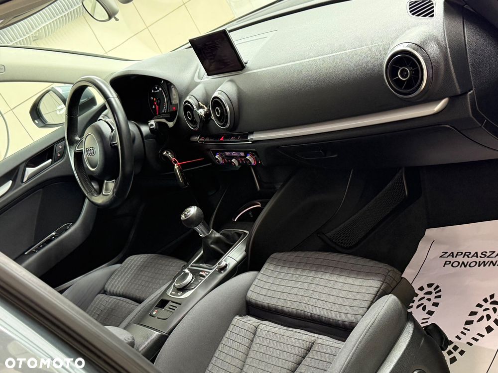Audi A3 Sportback 1.4 TFSI Ambiente - 30