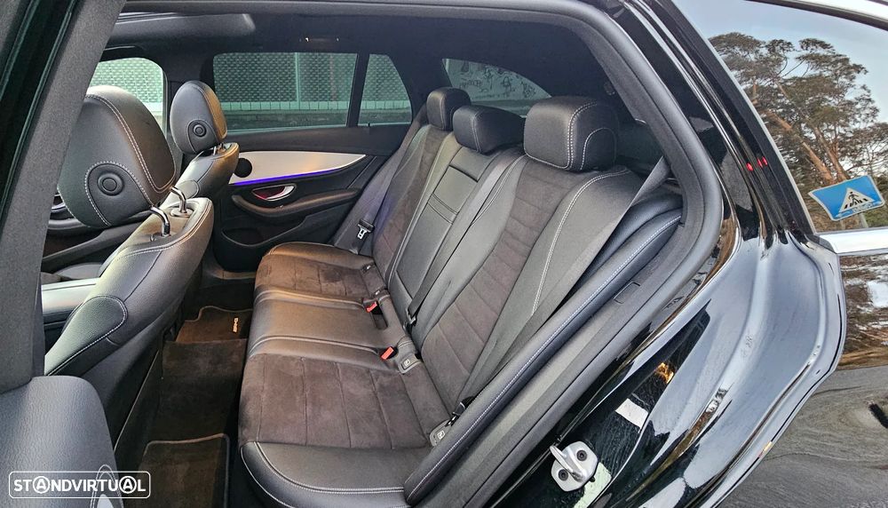 Mercedes-Benz E 300 de 4Matic 9G-TRONIC AMG Line - 19
