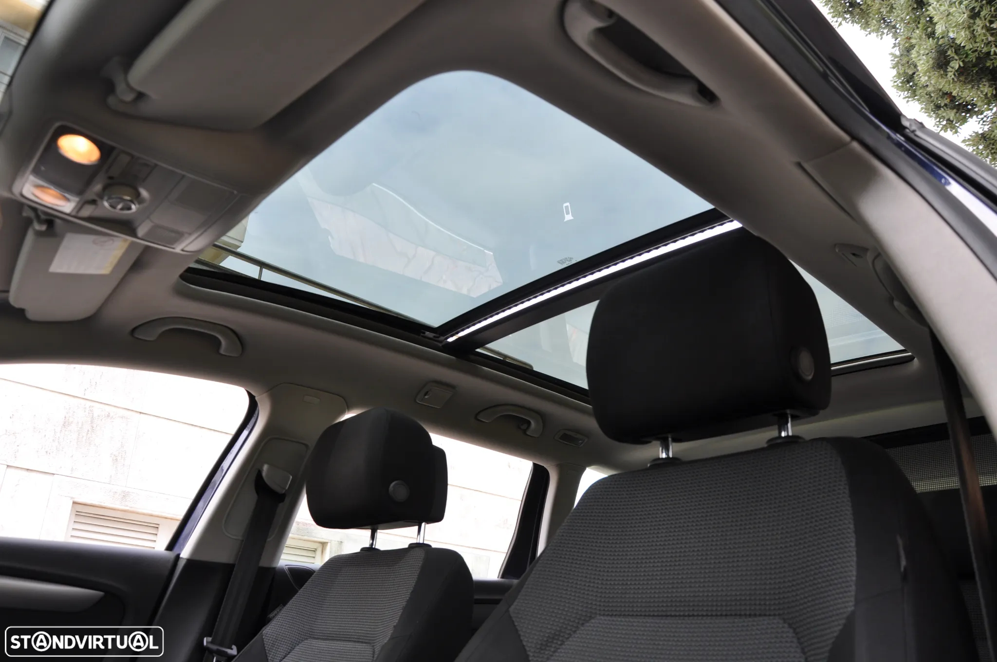 VW Passat Variant 1.6 TDI BlueMotion Trendline - 27