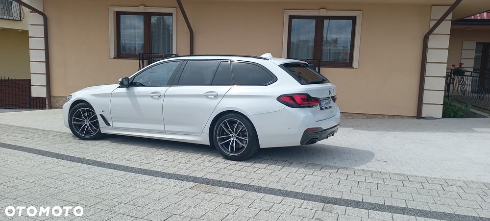 BMW Seria 5 520d M Sport - 29