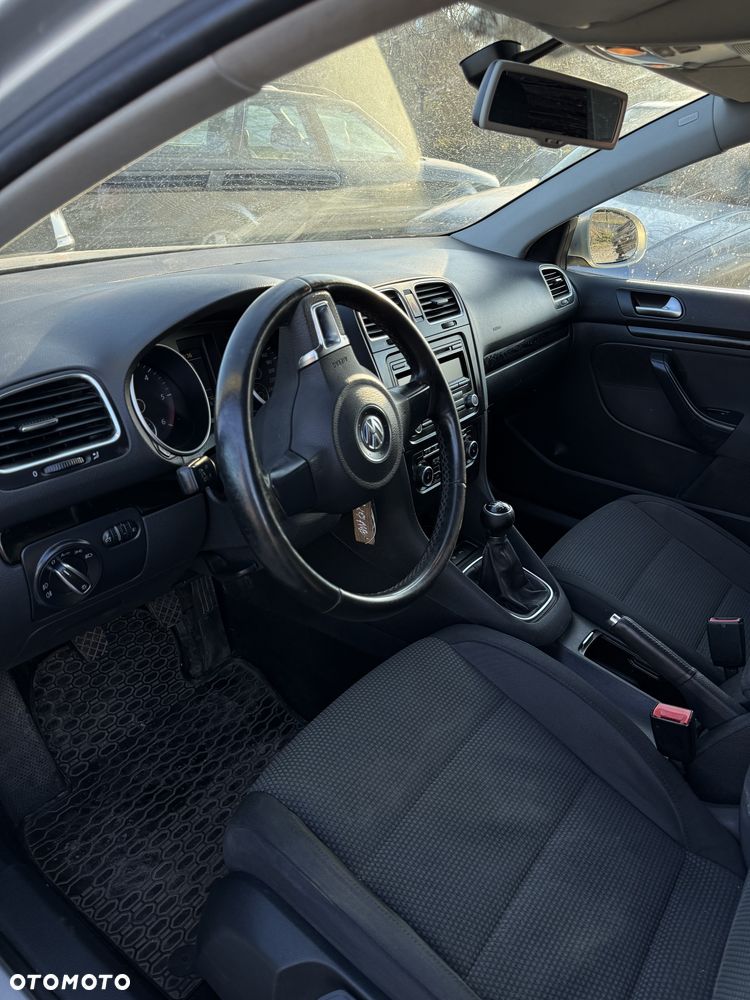 Volkswagen Golf - 2