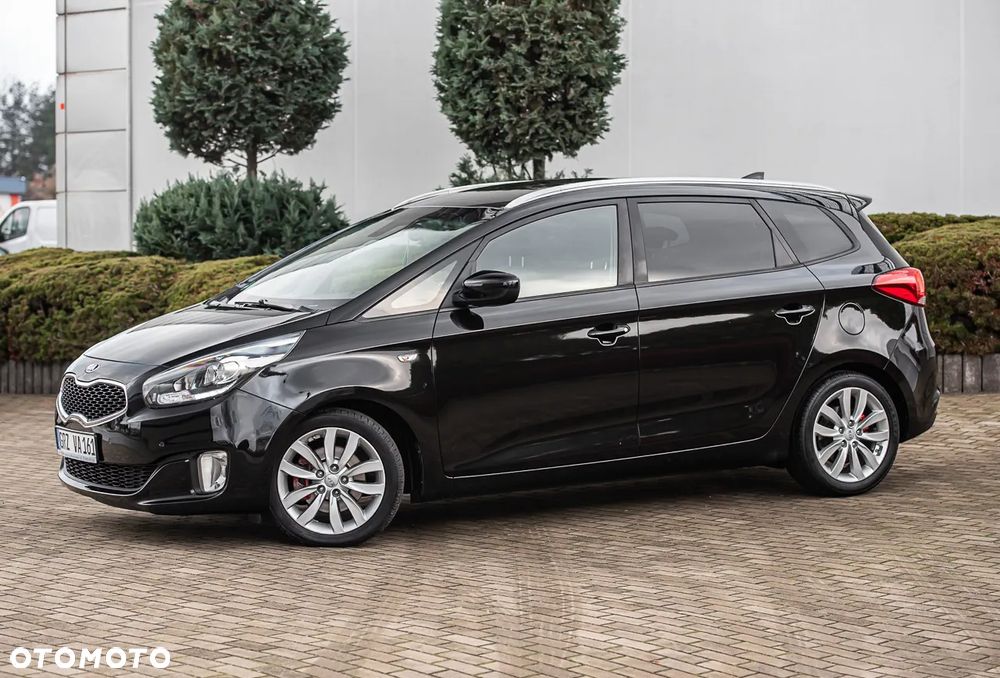 Kia Carens - 7