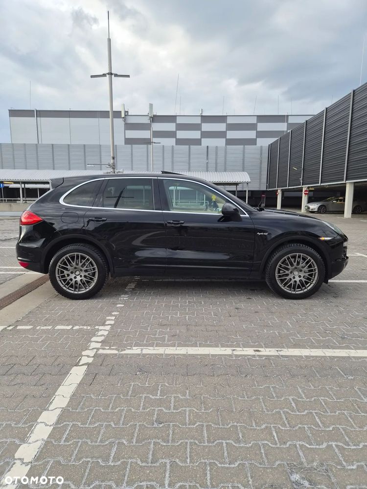 Porsche Cayenne - 2