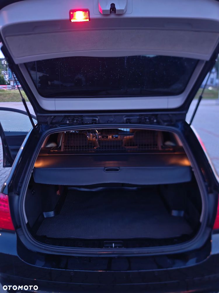 BMW Seria 3 318d - 22