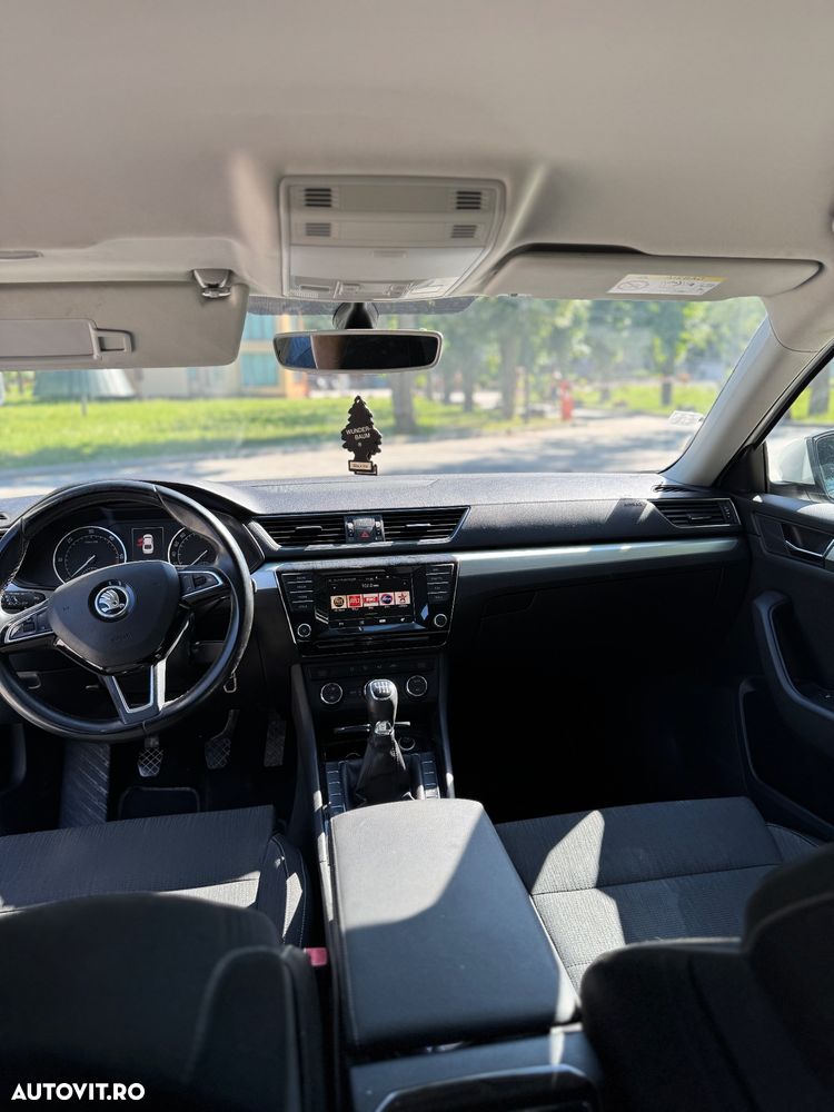 Skoda Superb 2.0 TDI Ambition - 8