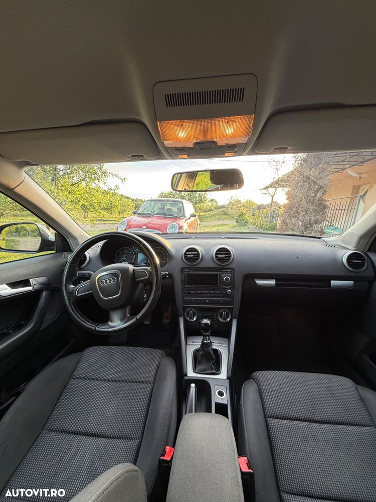 Audi A3 2.0 TDI DPF Ambiente - 2