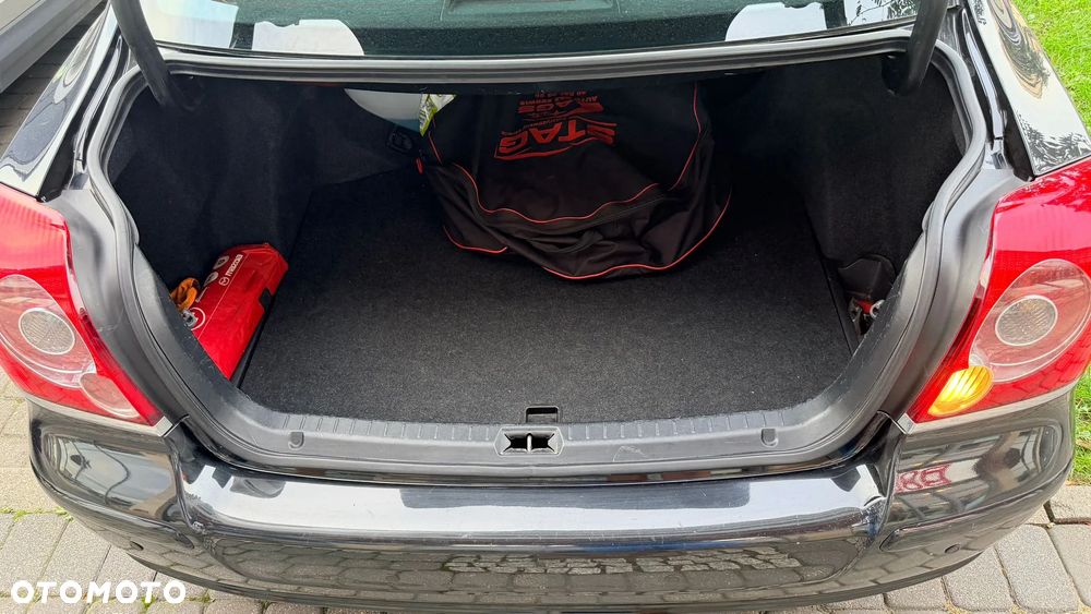Toyota Avensis 1.8 VVT-i Sol - 20