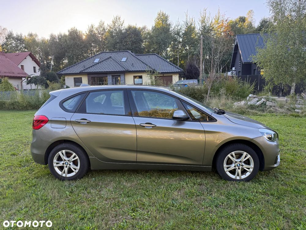 BMW Seria 2 216d Sport Line - 6