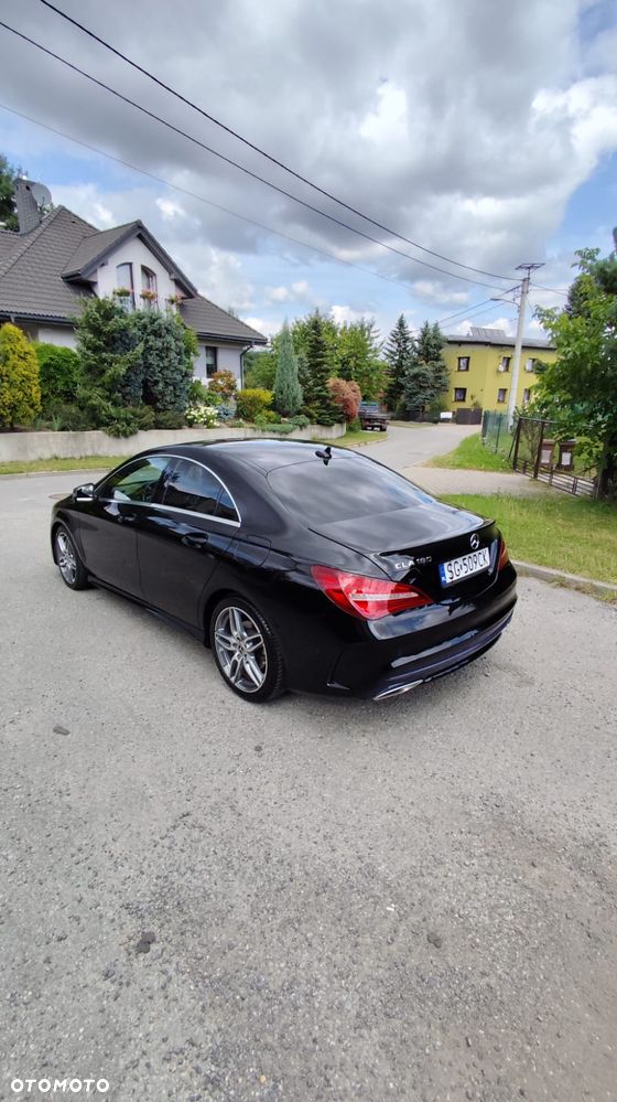 Mercedes-Benz CLA 180 AMG Line - 3