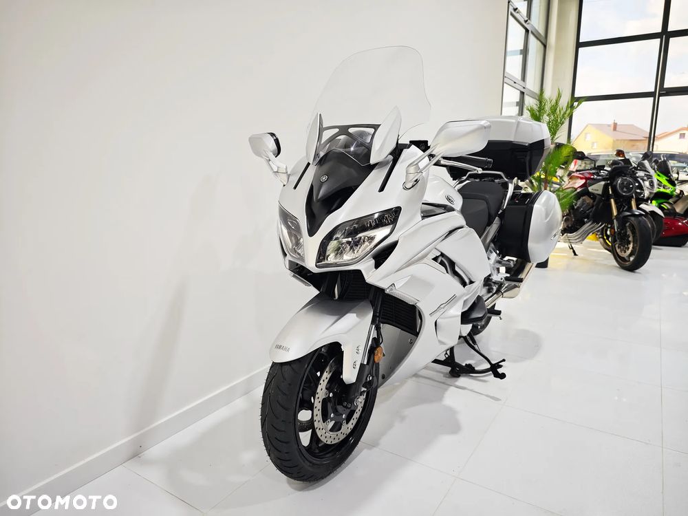 Yamaha FJR - 4