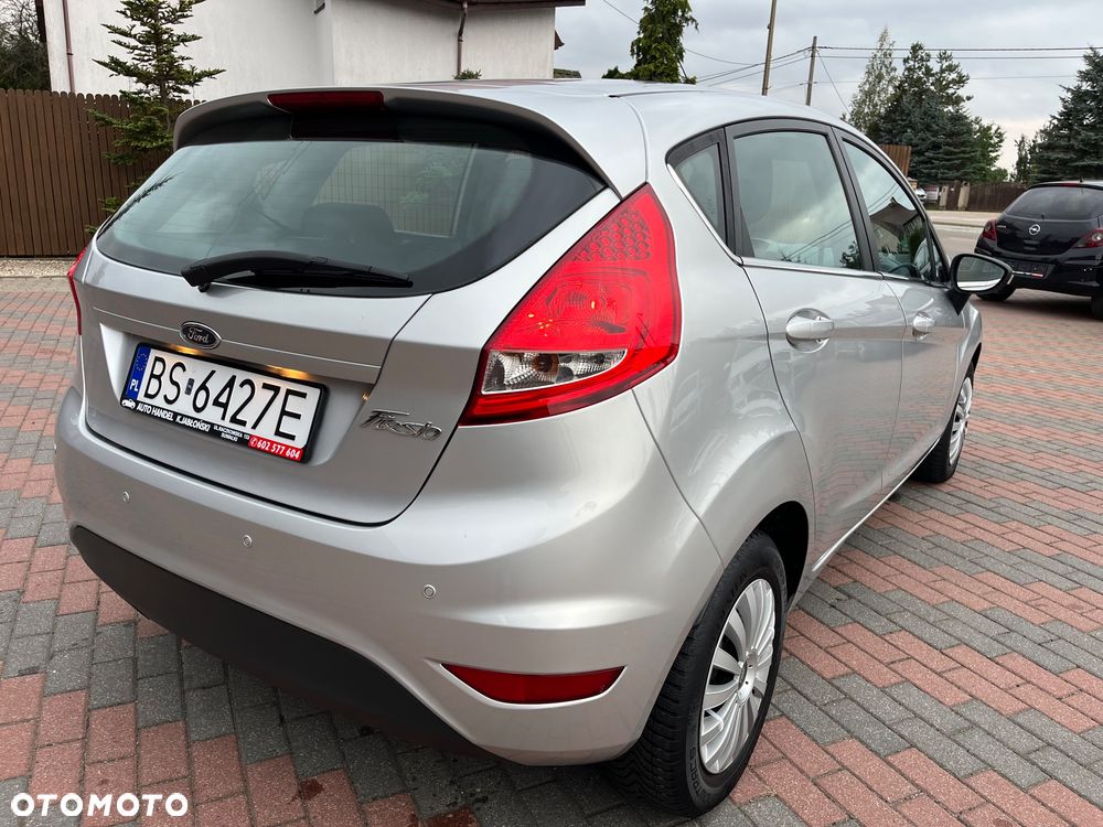 Ford Fiesta 1.25 Celebration - 12