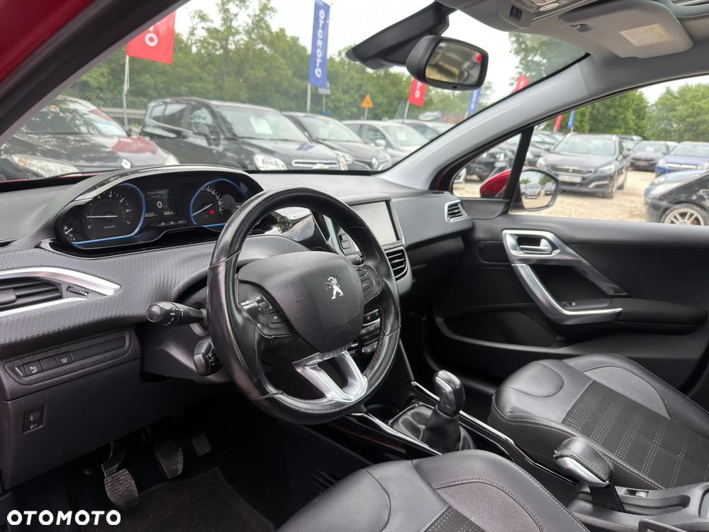 Peugeot 2008 1.2 Pure Tech GPF Allure S&S - 7