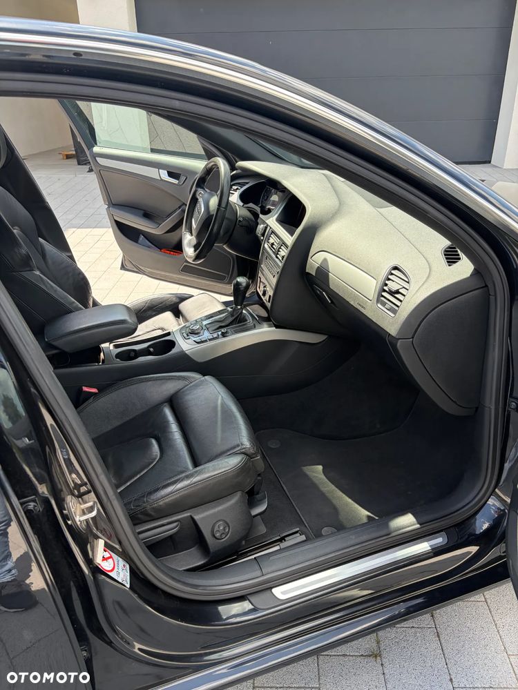 Audi A4 Limousine - 5