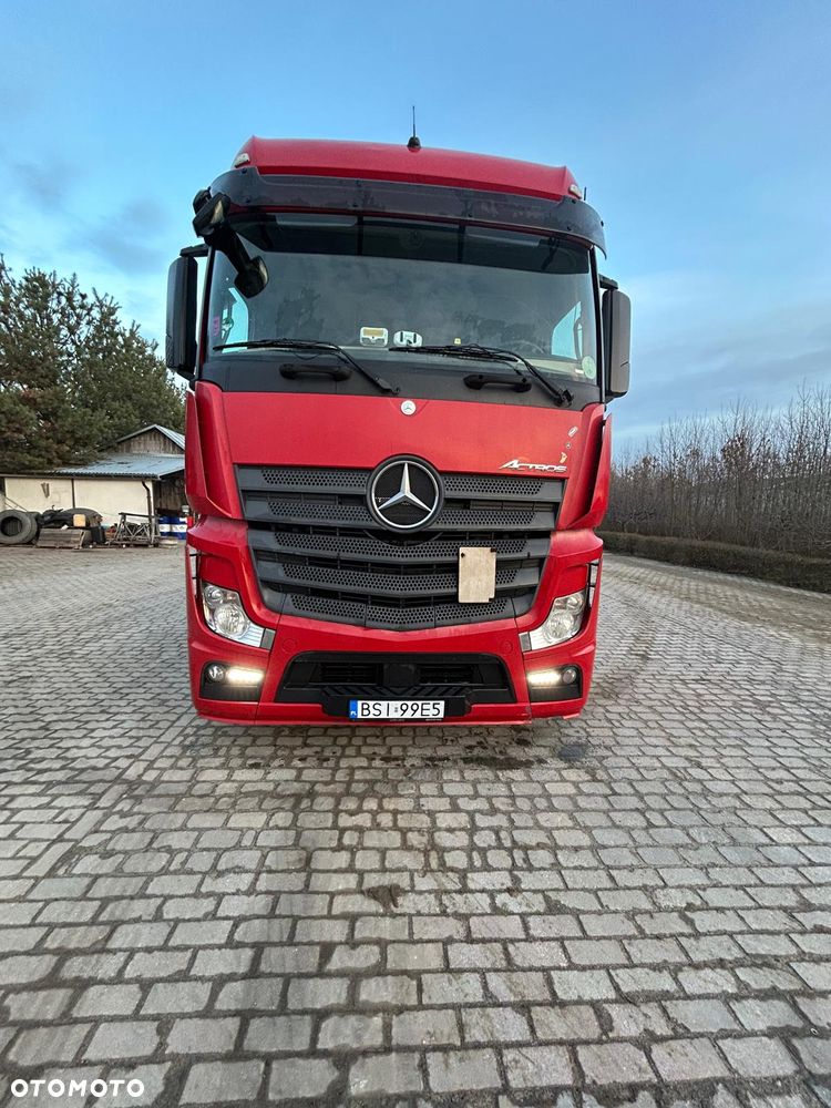 Mercedes-Benz Actros - 2