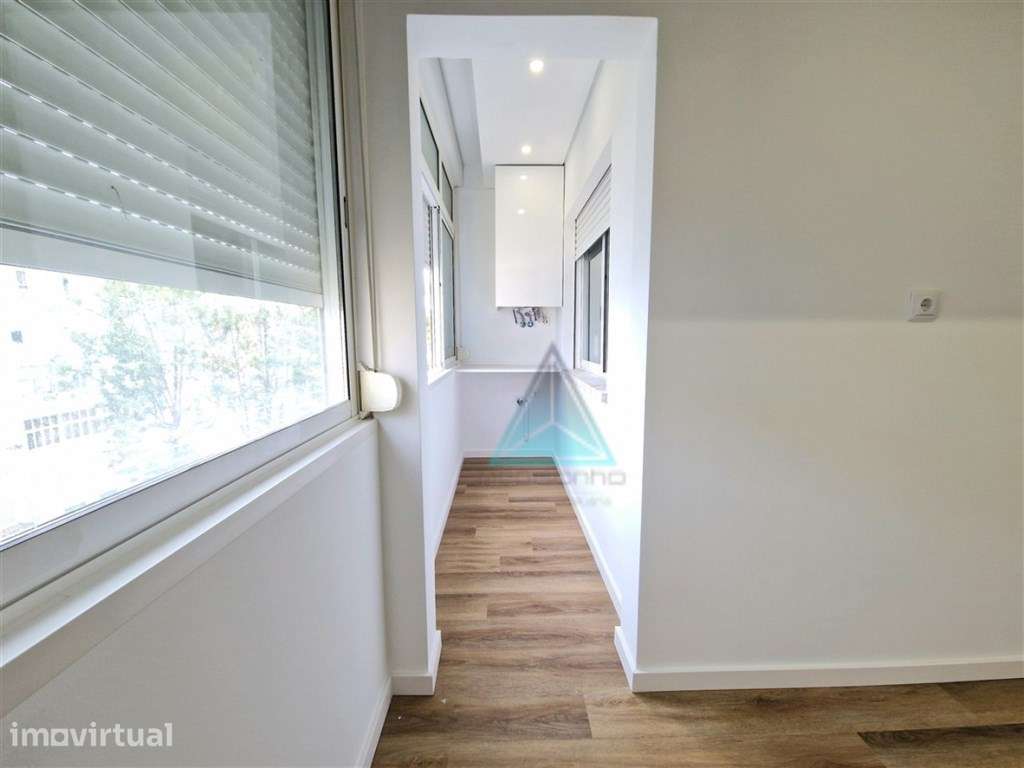 NOVIDADE * * T3 Cova da Piedade / Almada * * REMODELADO - Grande imagem: 2/18
