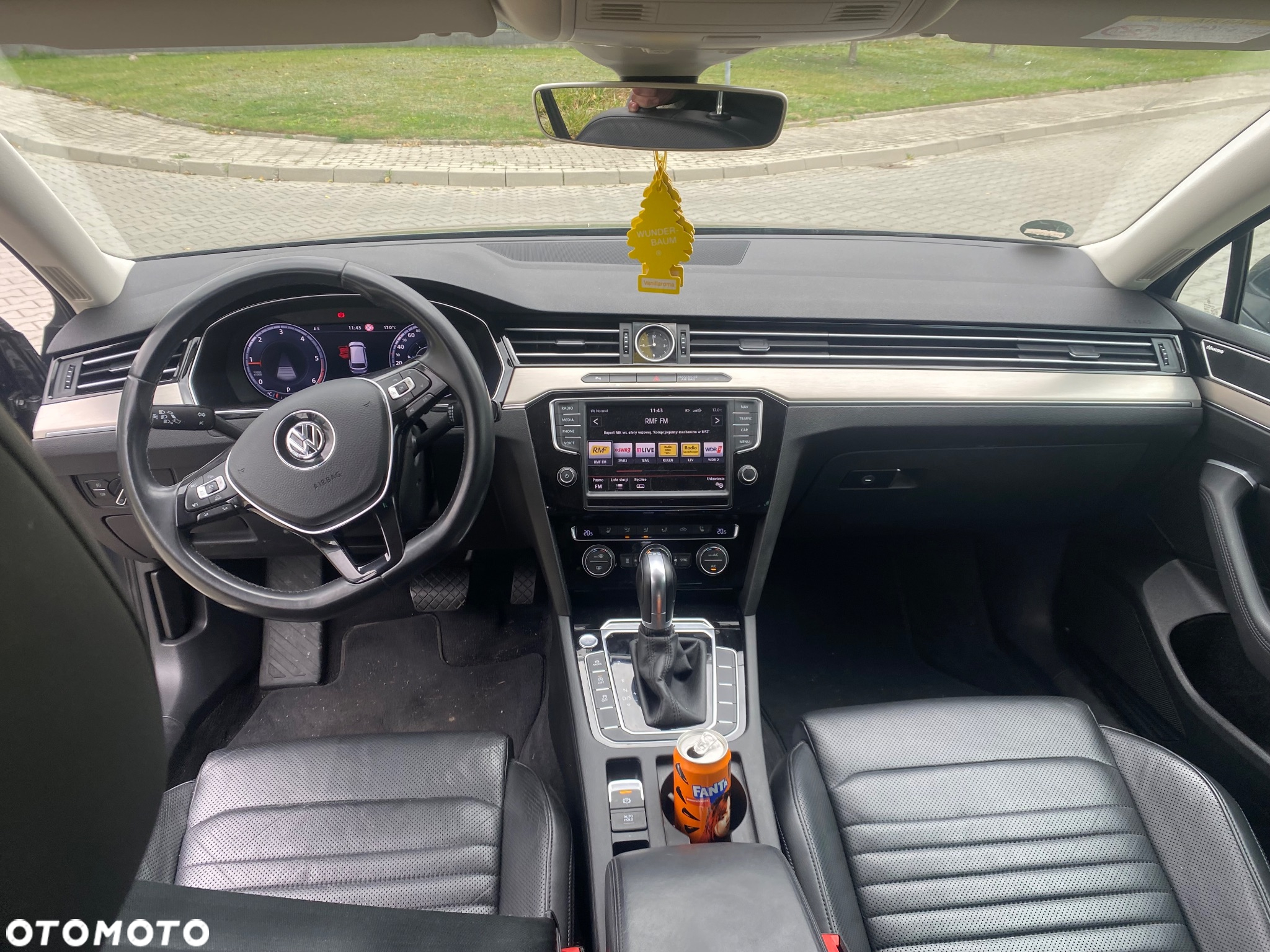 Volkswagen Passat 2.0 TDI 4Mot Elegance DSG - 16
