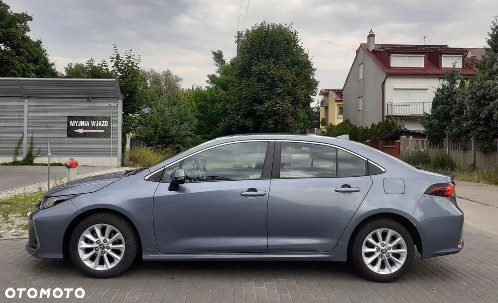 Toyota Corolla - 2