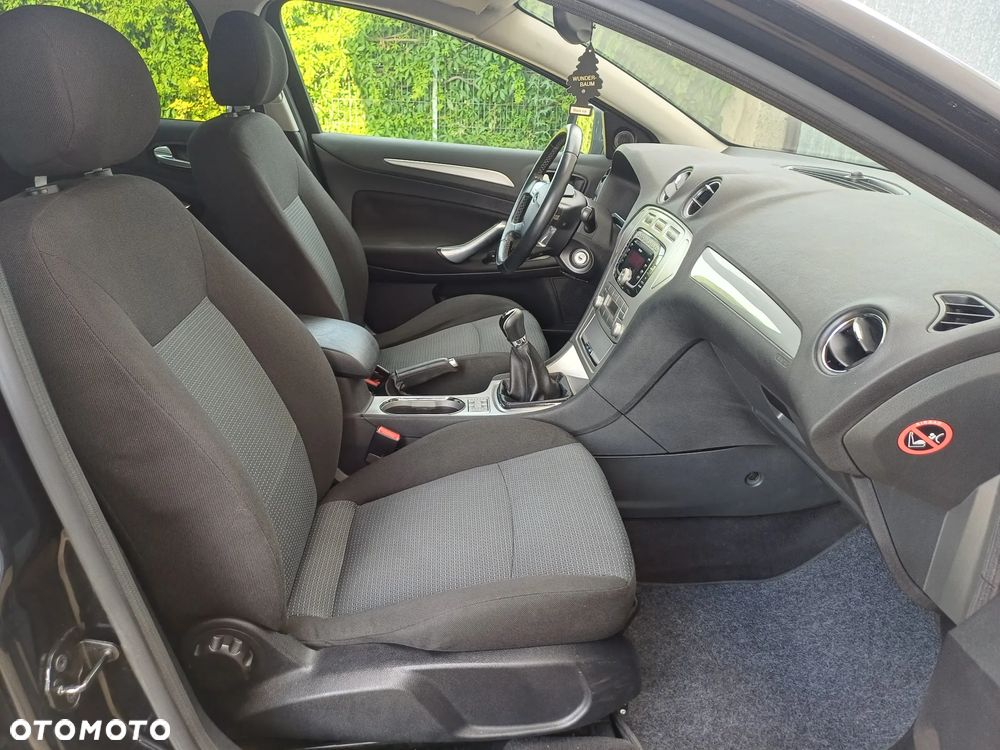 Ford Mondeo - 7