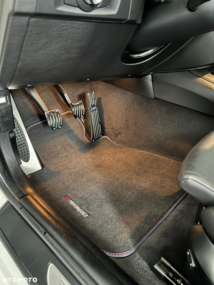 BMW M3 Standard - 11