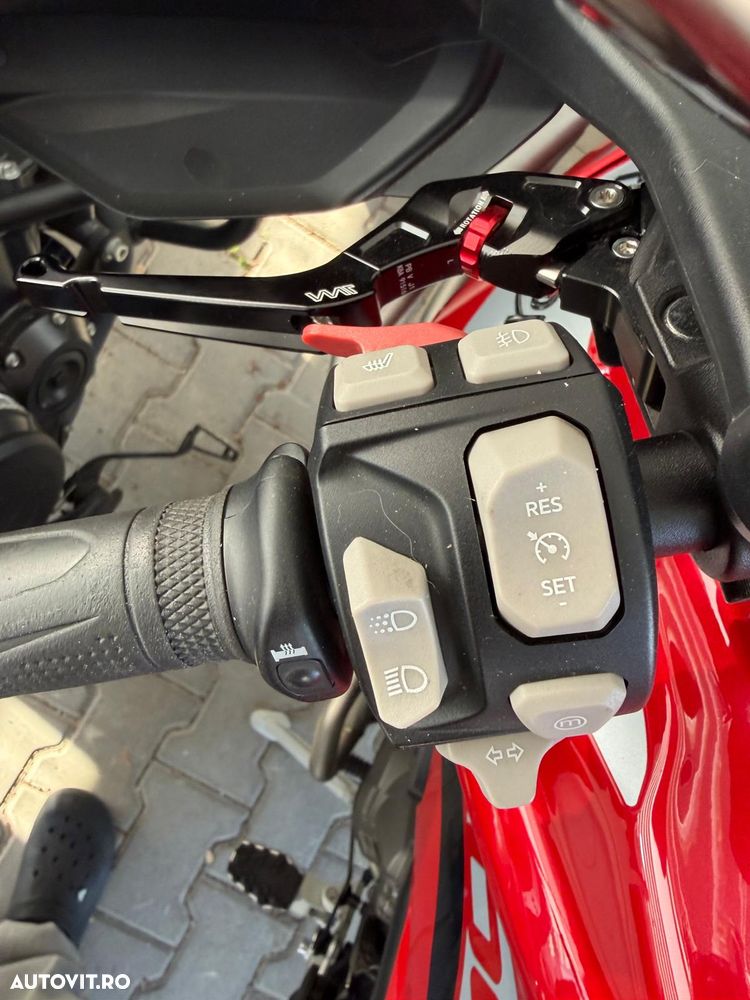 Triumph Tiger 900 - 16