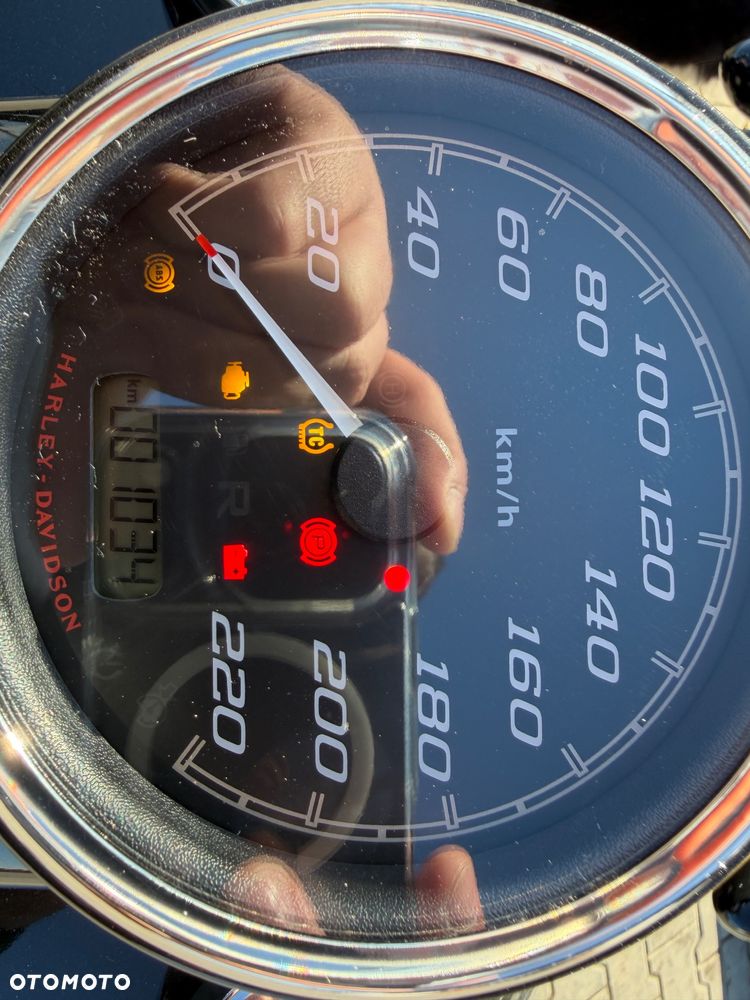 Harley-Davidson Trike Freewheeler - 4