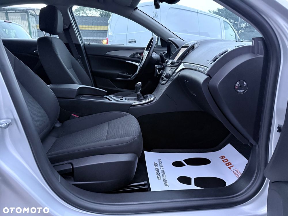 Opel Insignia 2.0 CDTI S&S - 25
