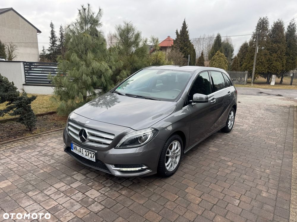 Mercedes-Benz Klasa B 180 BlueEFFICIENCY Edition Style - 2
