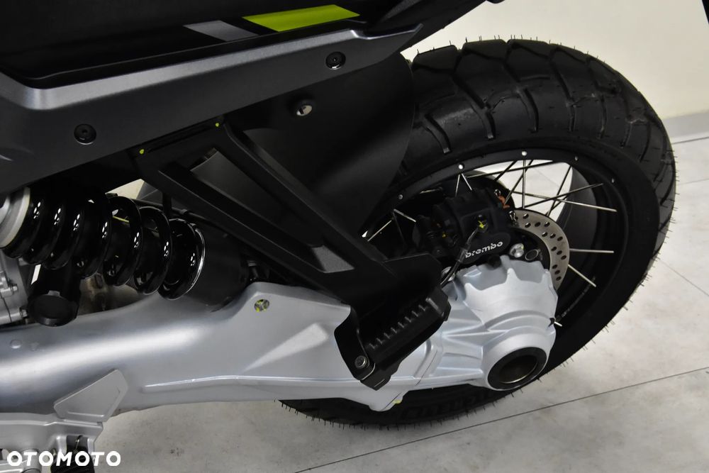Moto Guzzi Stelvio - 40