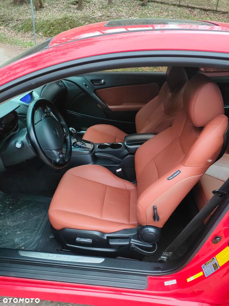 Hyundai Genesis Coupe 3.8 V6 Automatik - 10