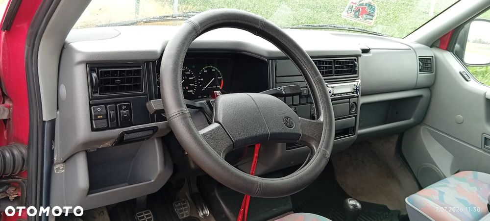 Volkswagen Multivan - 10