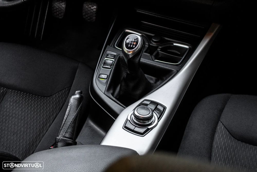 BMW 116 d Line Luxury - 39