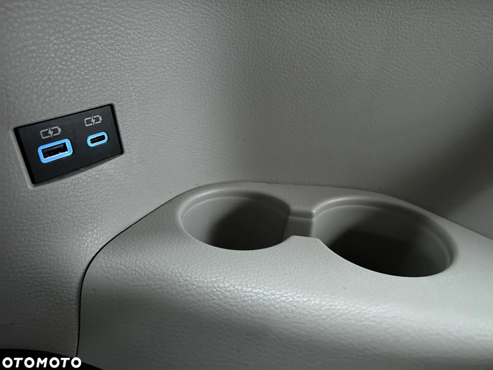 Toyota Sienna - 36