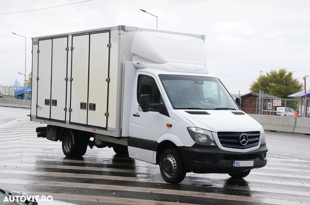 Mercedes-Benz Sprinter - 1