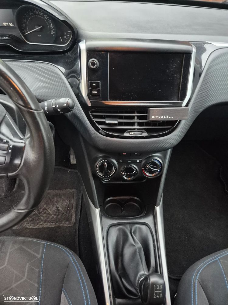 Peugeot 2008 1.2 PureTech Allure - 10