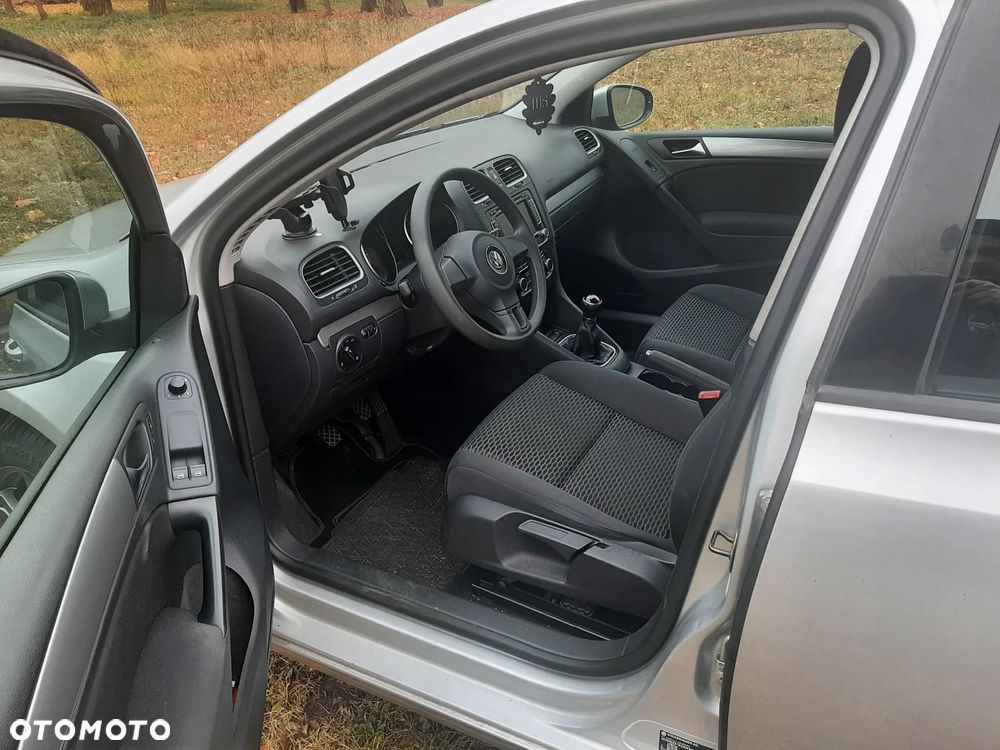 Volkswagen Golf 1.6 TDI DPF BlueMotion Technology Comfortline - 6