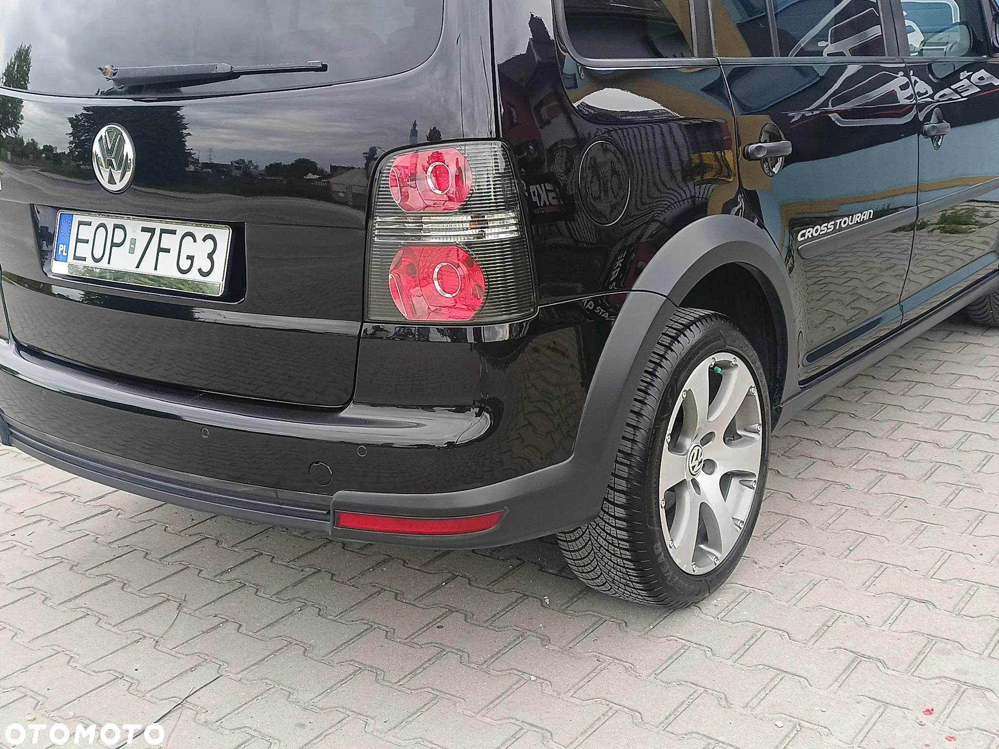Volkswagen Touran 2.0 TDI DPF Cross - 14
