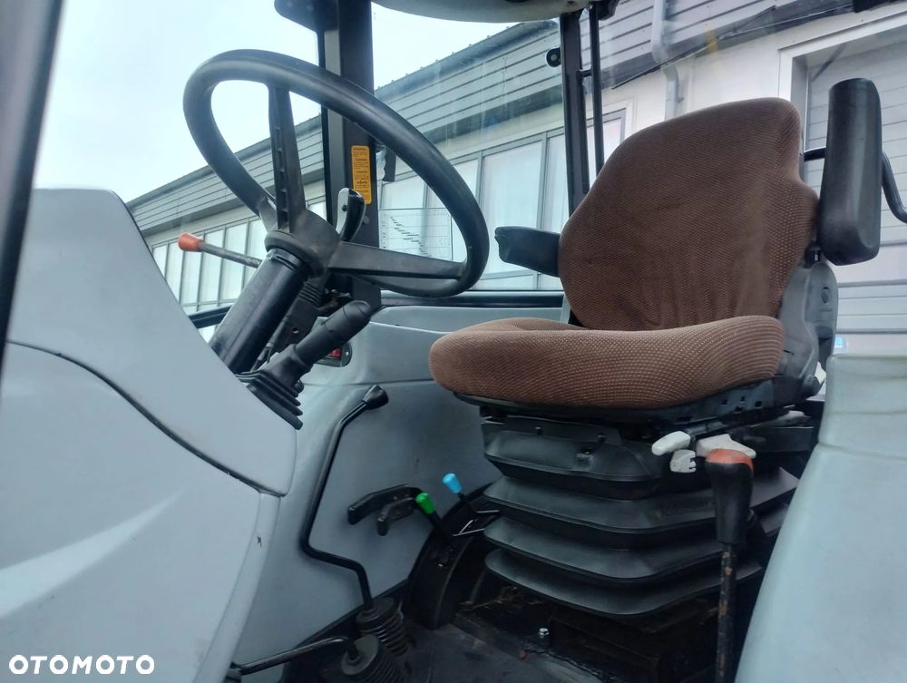 New Holland TD80D - 9