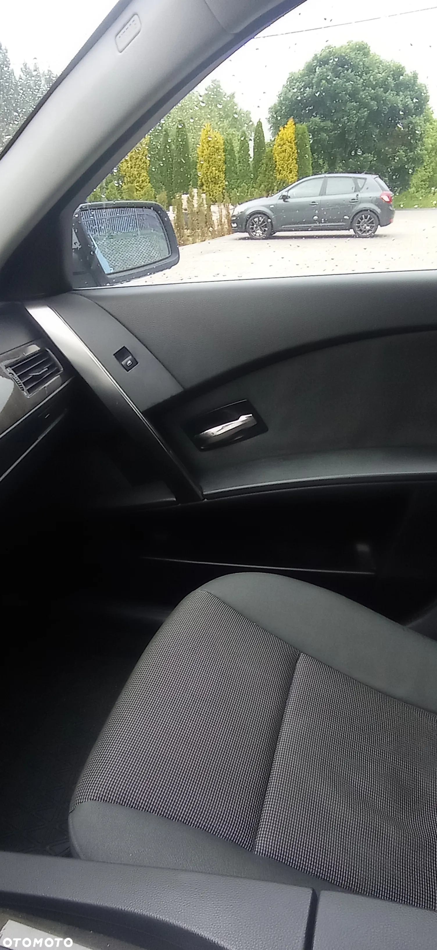 BMW Seria 5 520i - 15