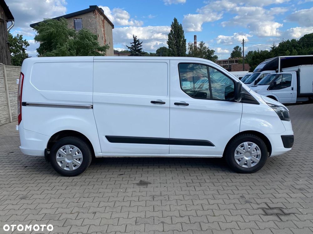 Ford TRANSIT CUSTOM - 4