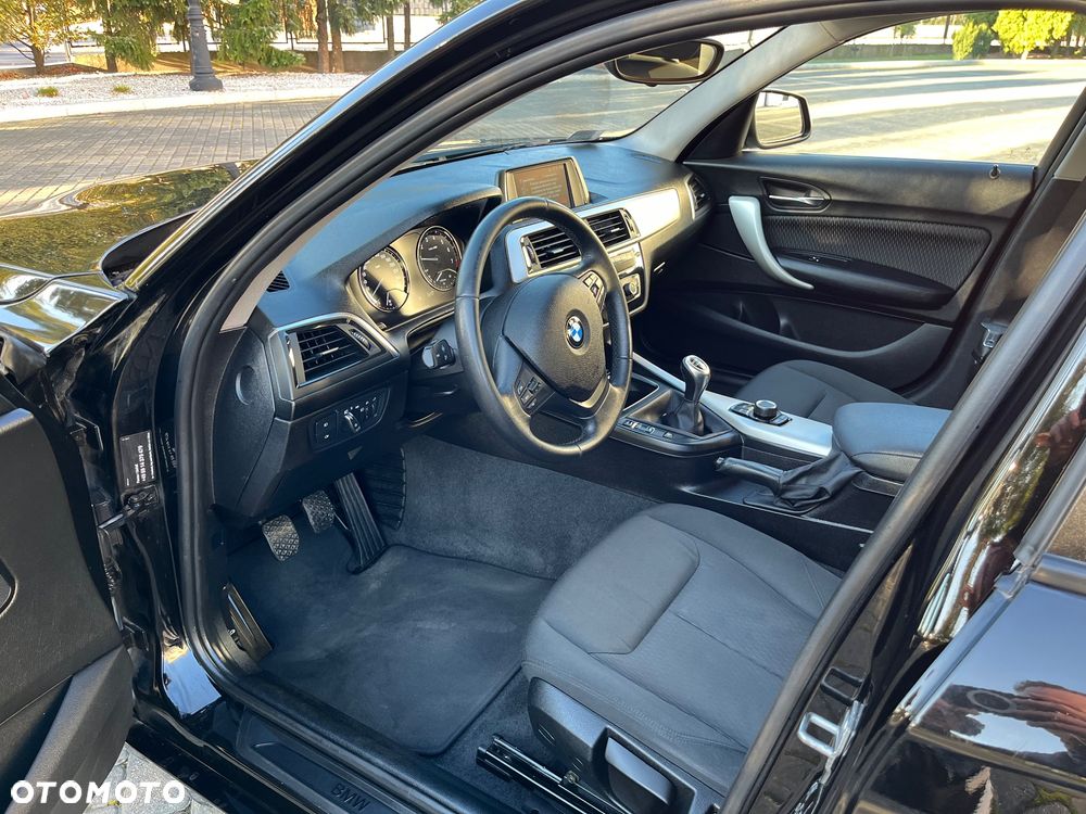 BMW Seria 1 118i - 5