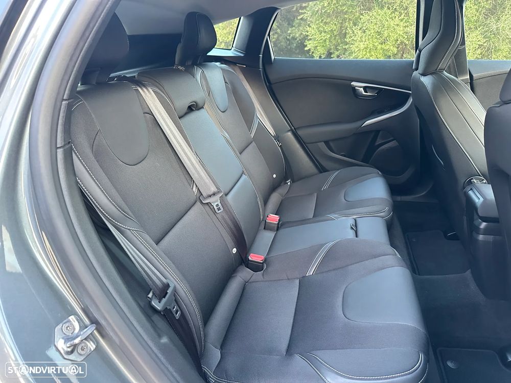 Volvo V40 1.5 T3 Sport Edition Geartronic - 11