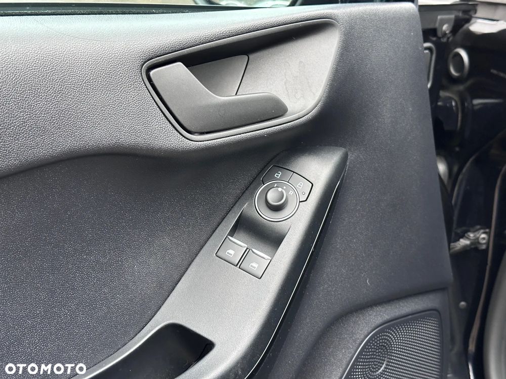 Ford Fiesta 1.1 S&S TITANIUM - 16