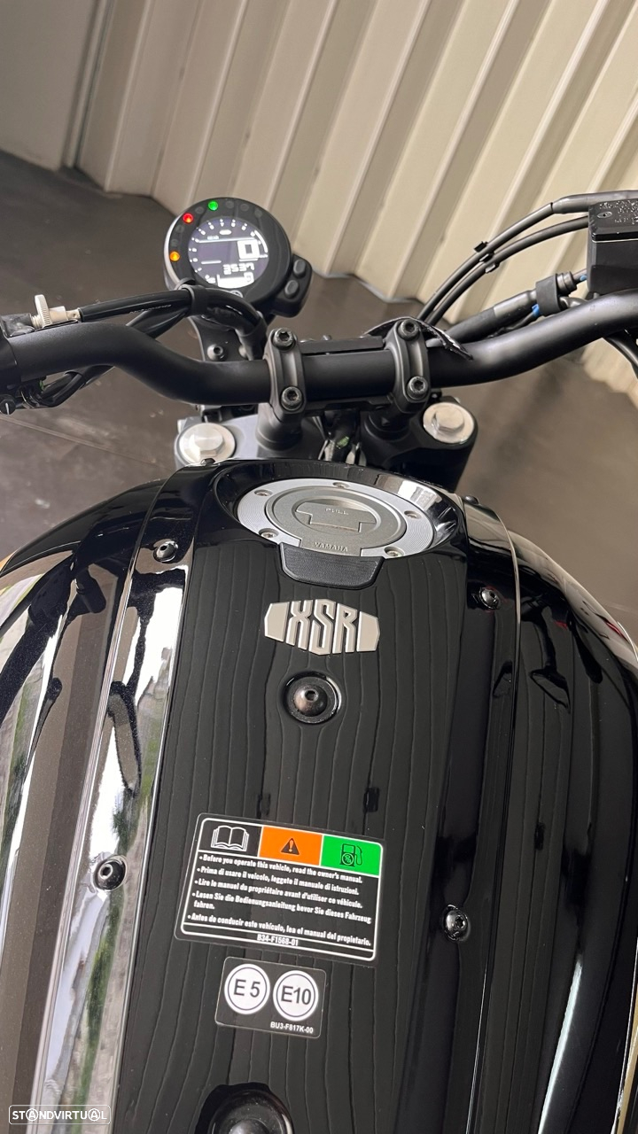 Yamaha XSR 700 - 12