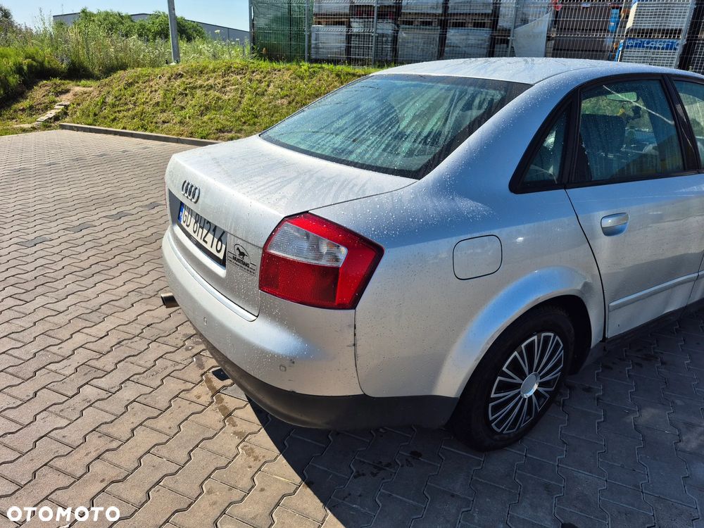 Audi A4 Limousine - 5