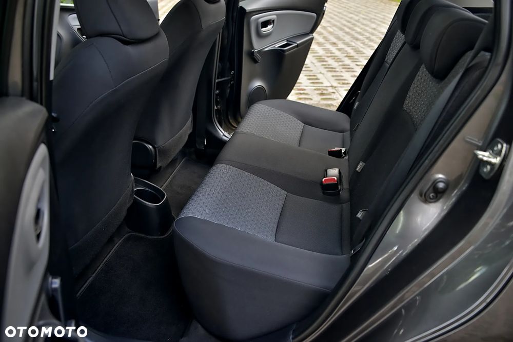 Toyota Yaris 1.0 Sol - 28