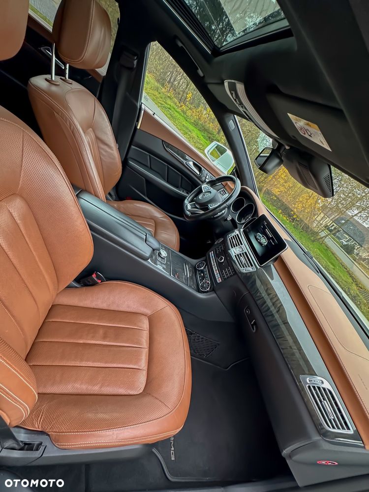 Mercedes-Benz CLS 350 d 4-Matic - 29